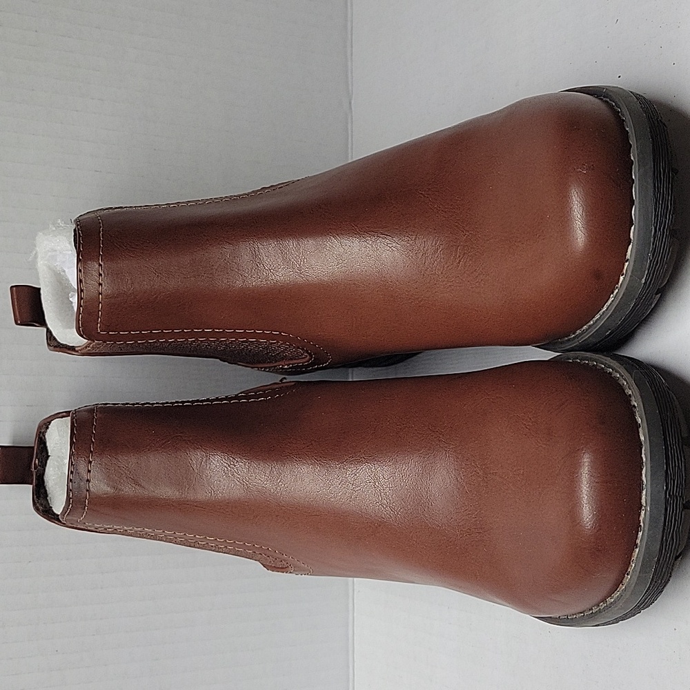 New EastLand Jasmine Chelsea Booties 7m - Picture 2 of 6